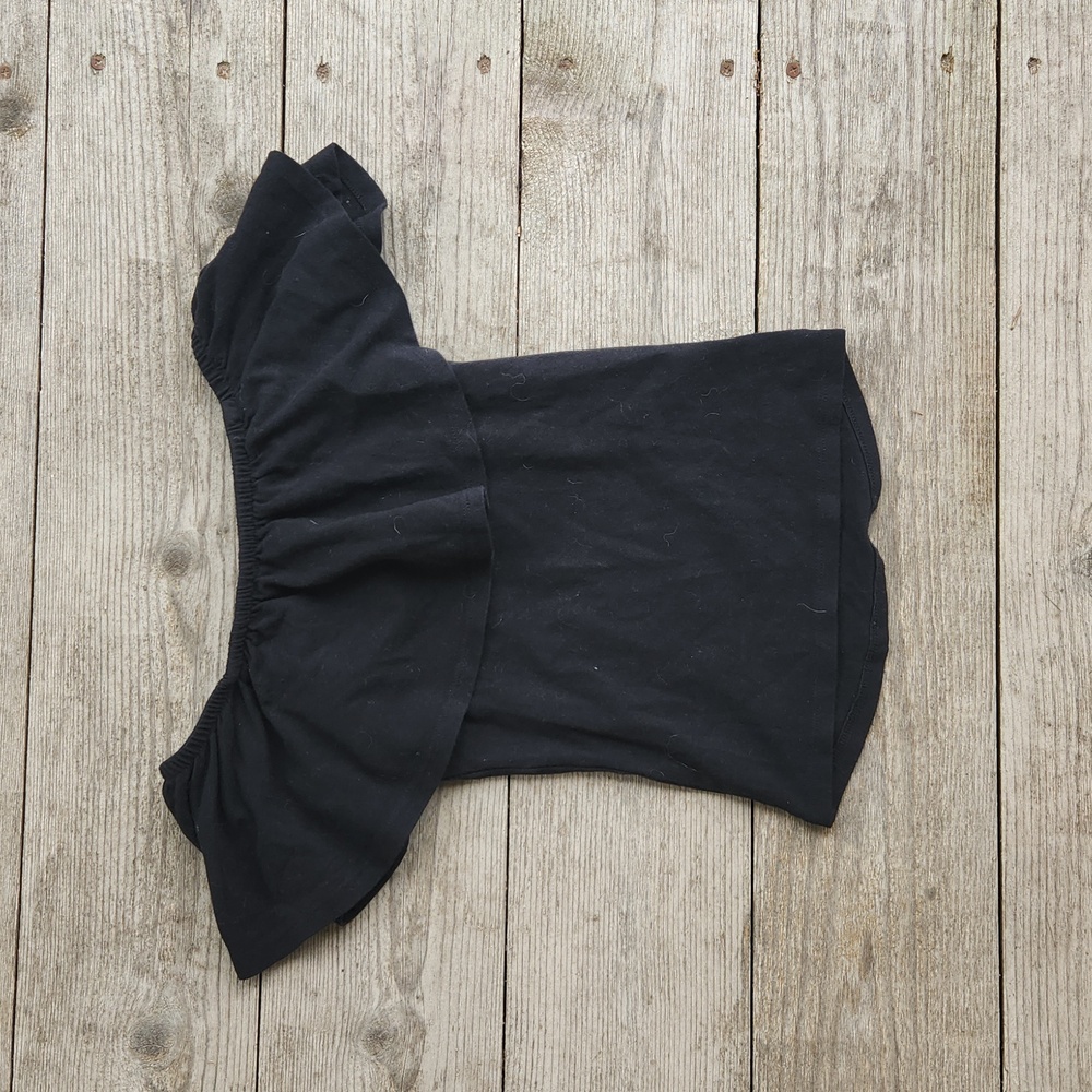 Black Ruffle Off The Shoulder Fitted Tank Size 6-7 Regular